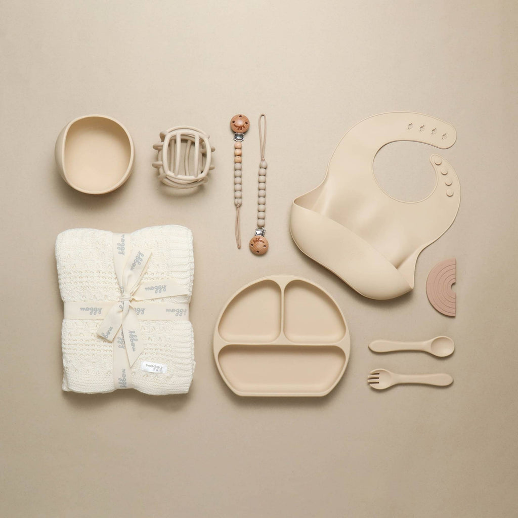Kit para bebé color crema marca Moggy